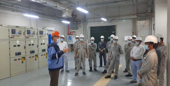 دانلود جامع نمونه سوالات استخدامی مهندسی برق شرکت نفت | تخصصی و عمومی + پاسخ تشریحی (آپدیت ۱۴۰۴)